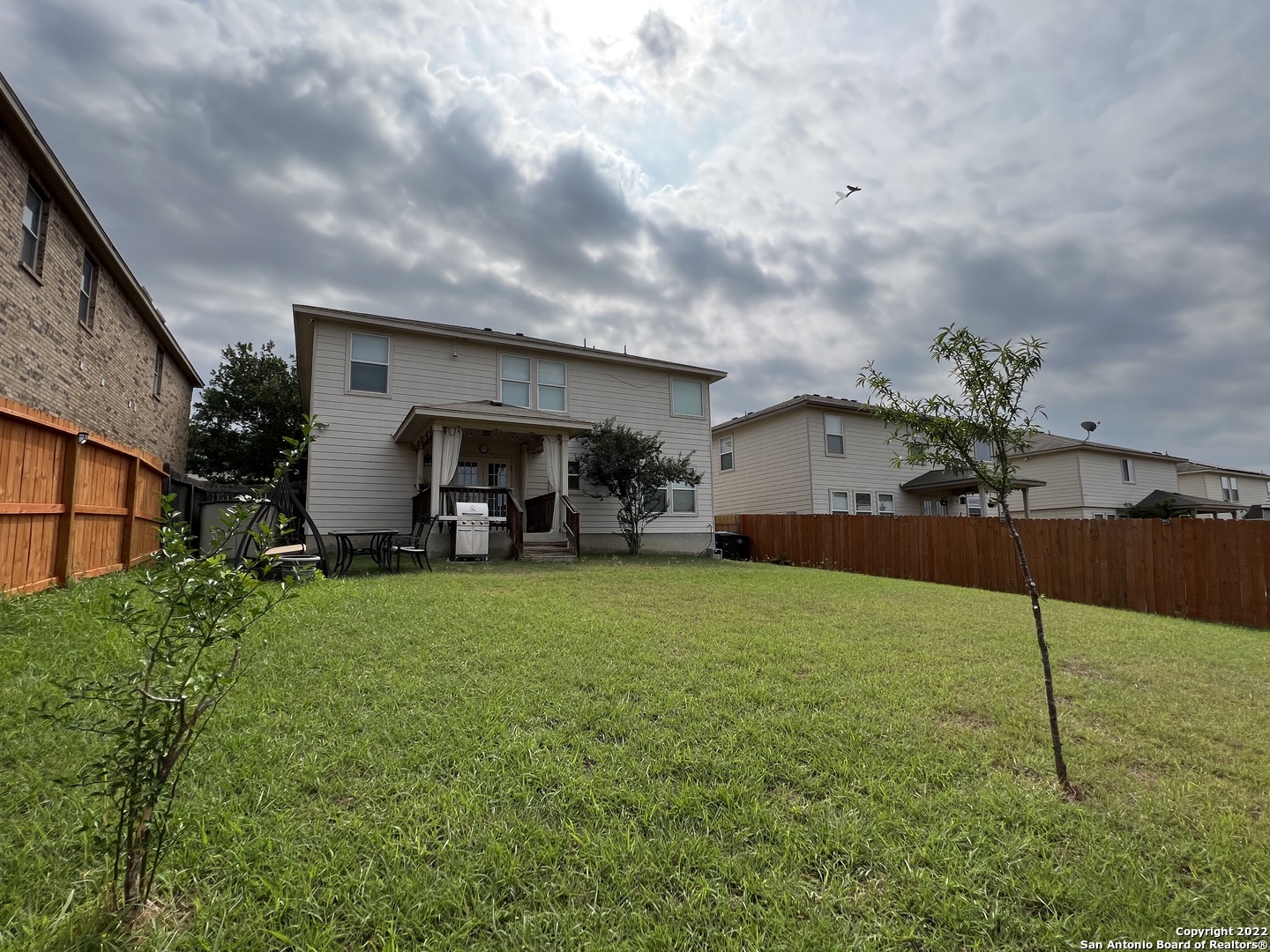 main property photo 18