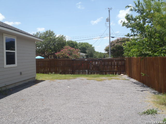 main property photo 10