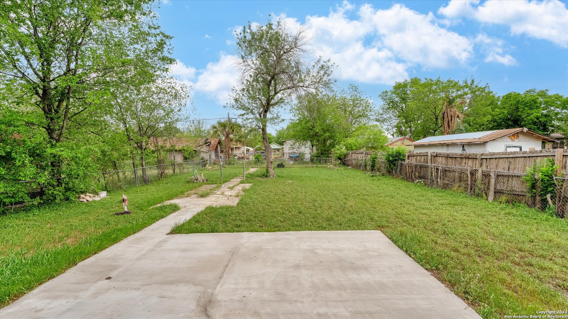 main property photo 31