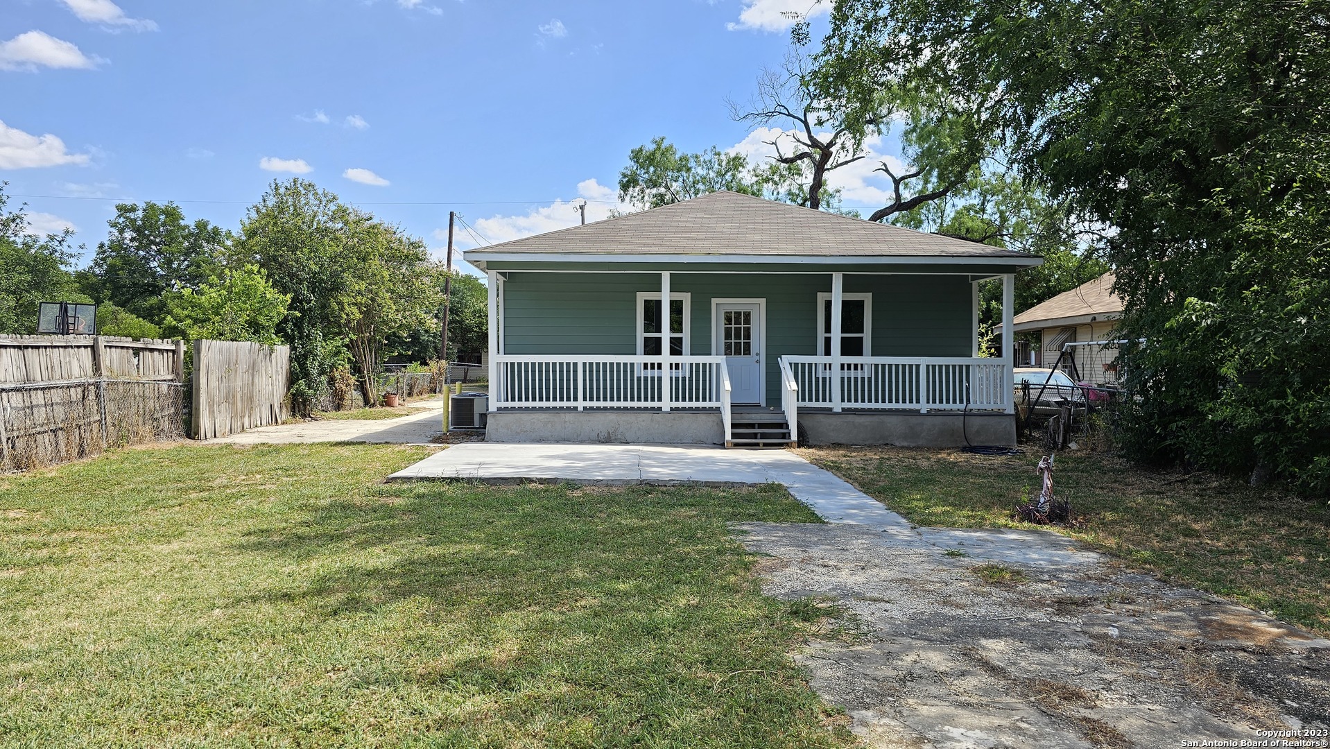 main property photo 34