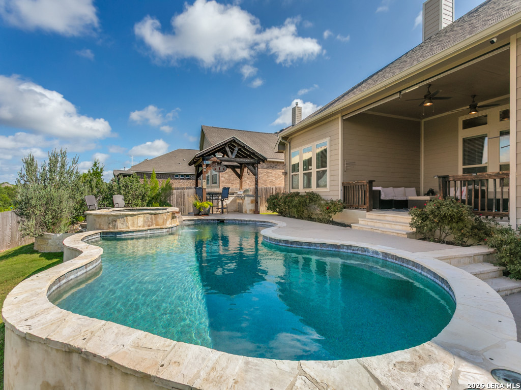 main property photo 19