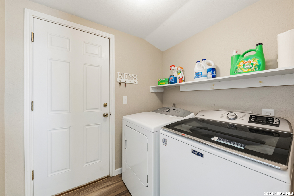 main property photo 14