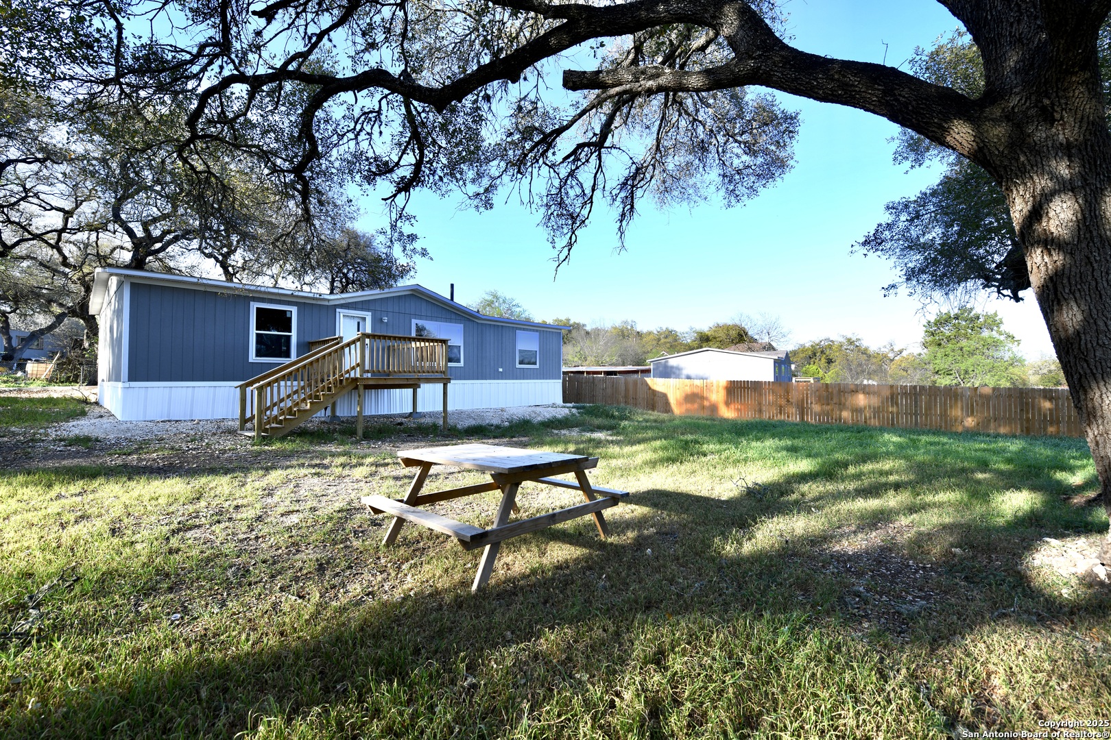 main property photo 12