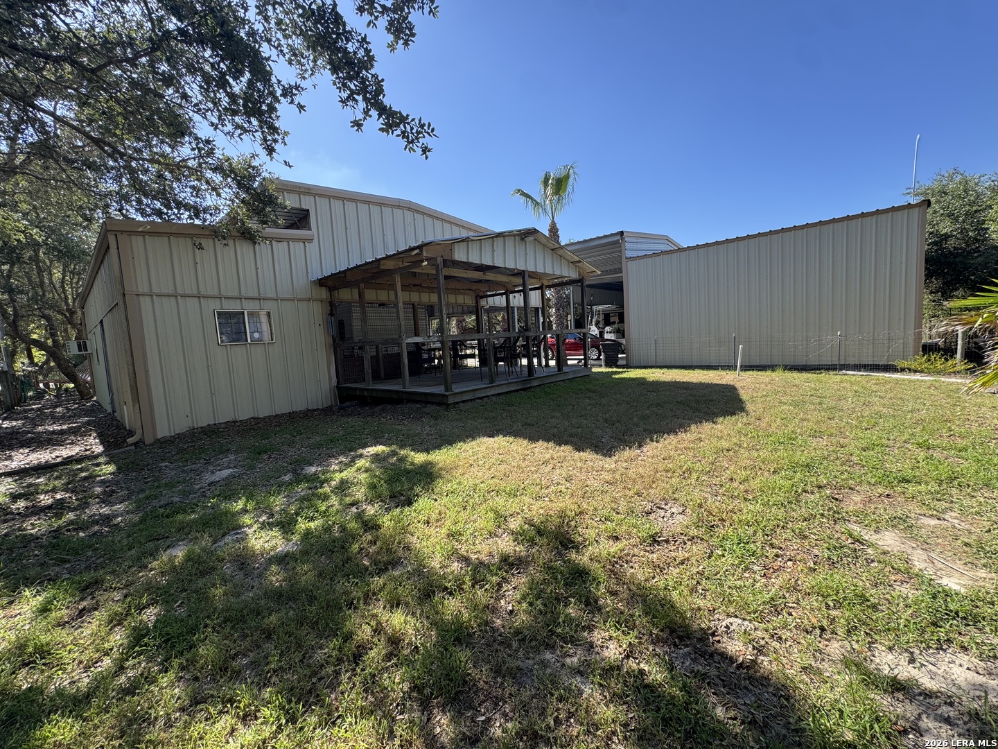 main property photo 14