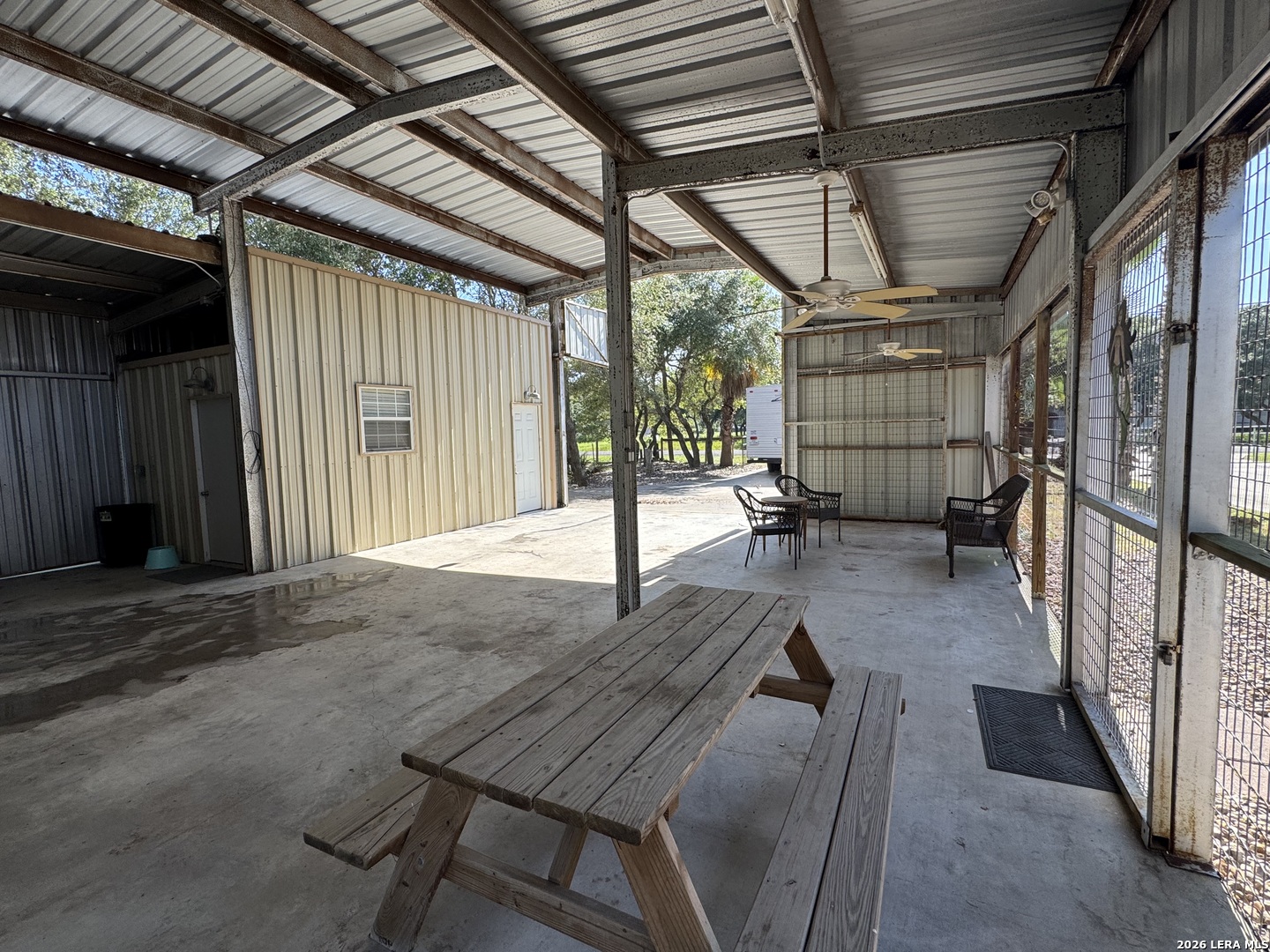 main property photo 23