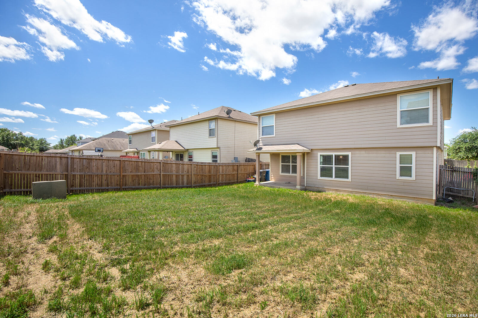 main property photo 8