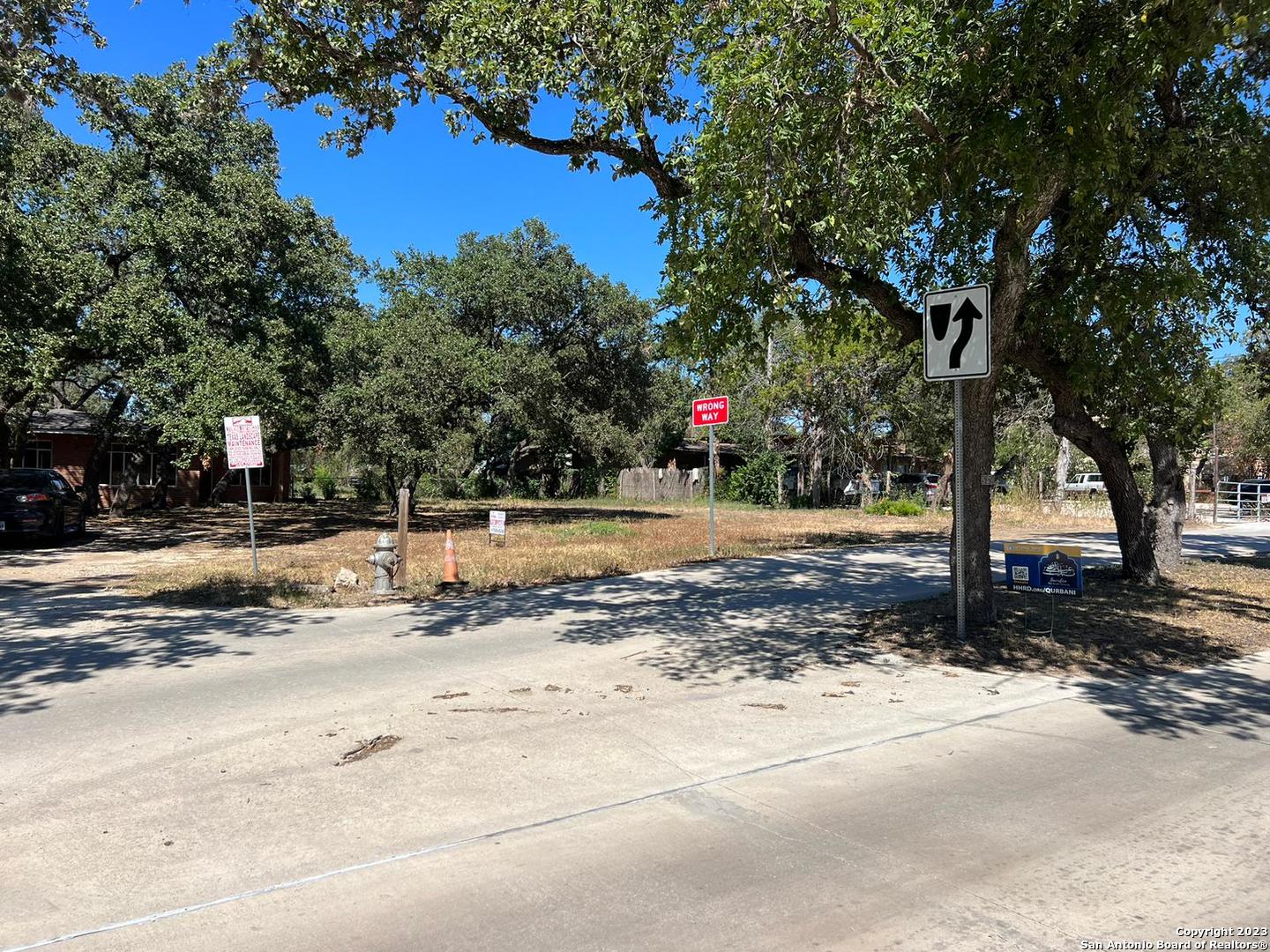 main property photo 12