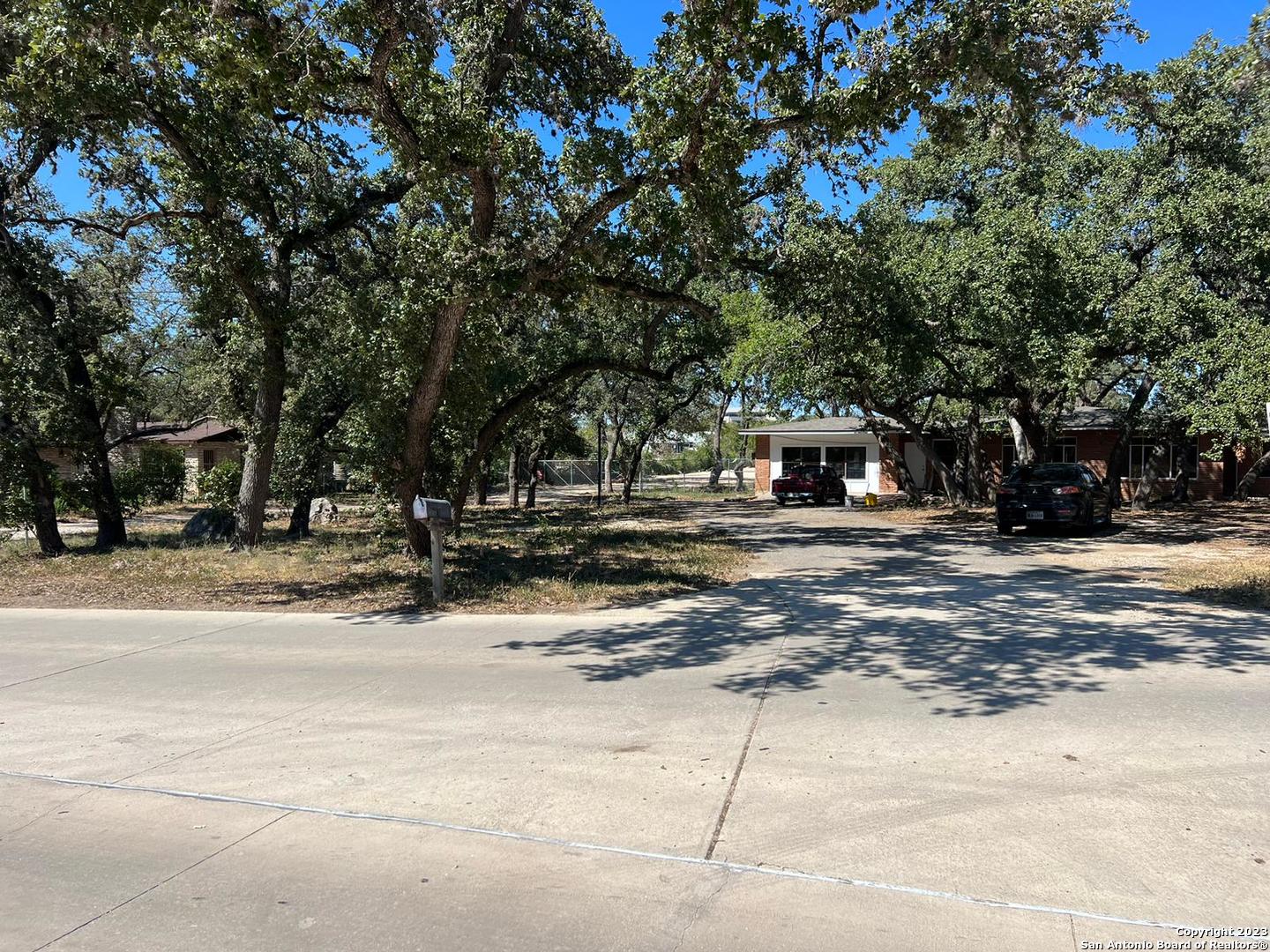 main property photo 14
