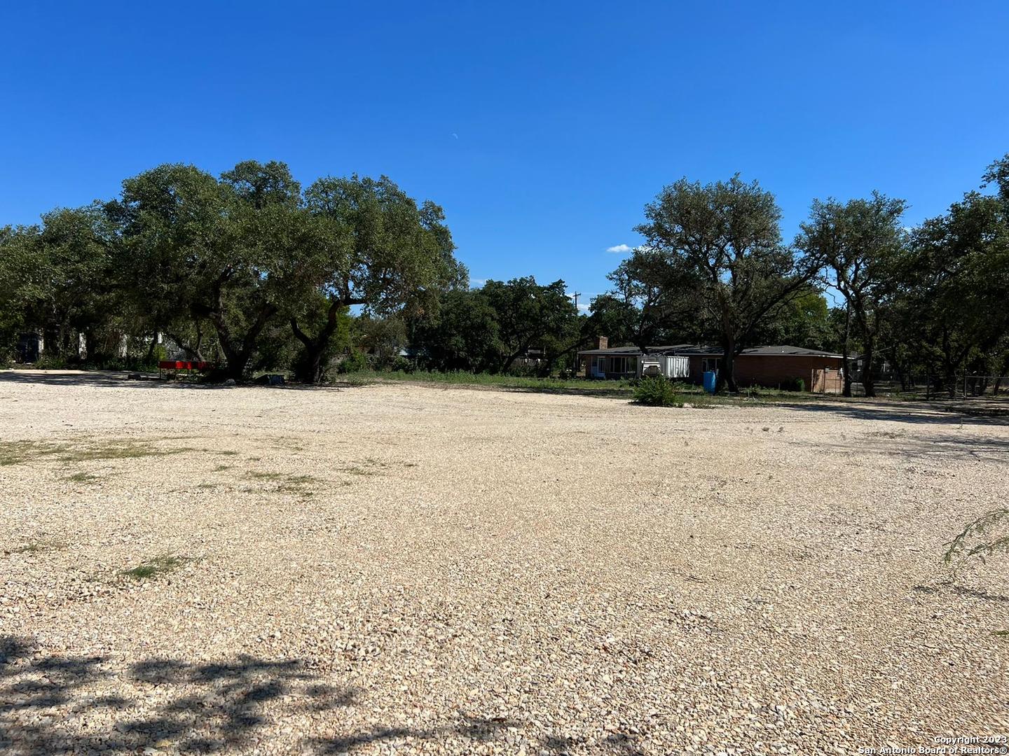 main property photo 9
