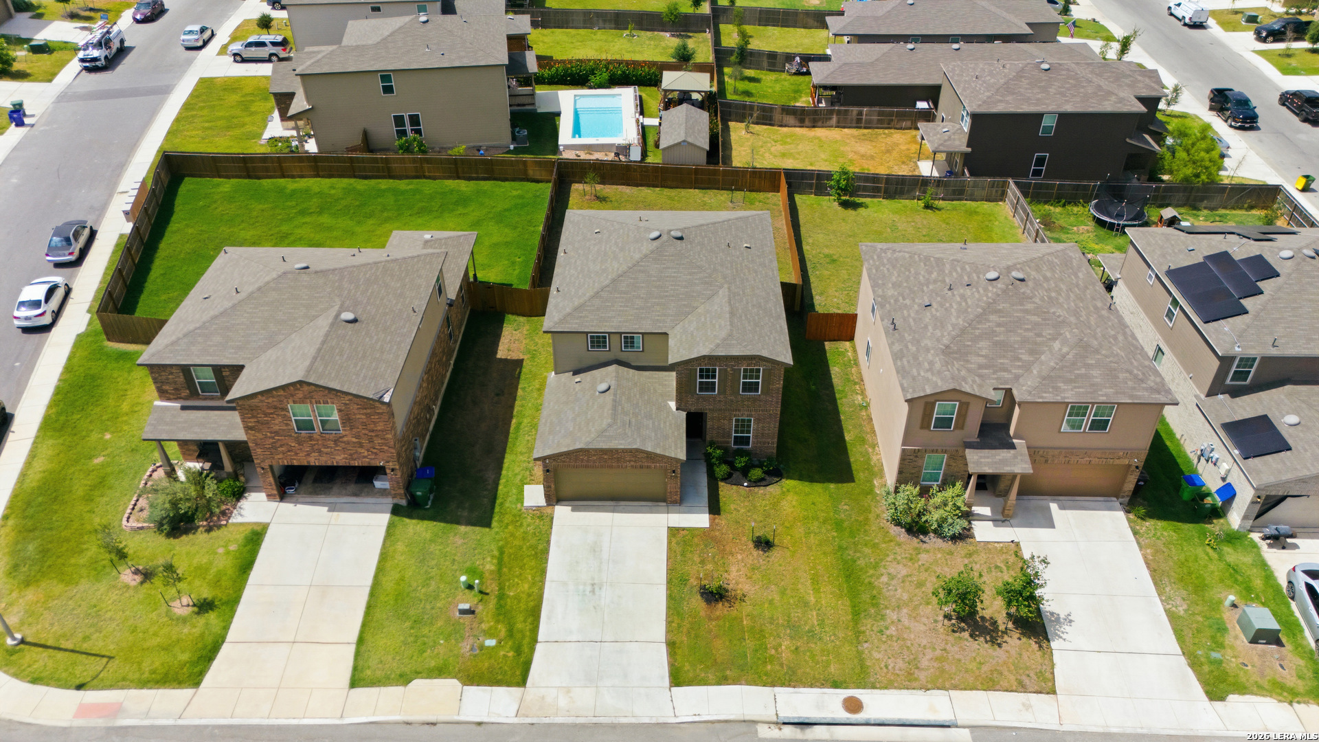 main property photo 33