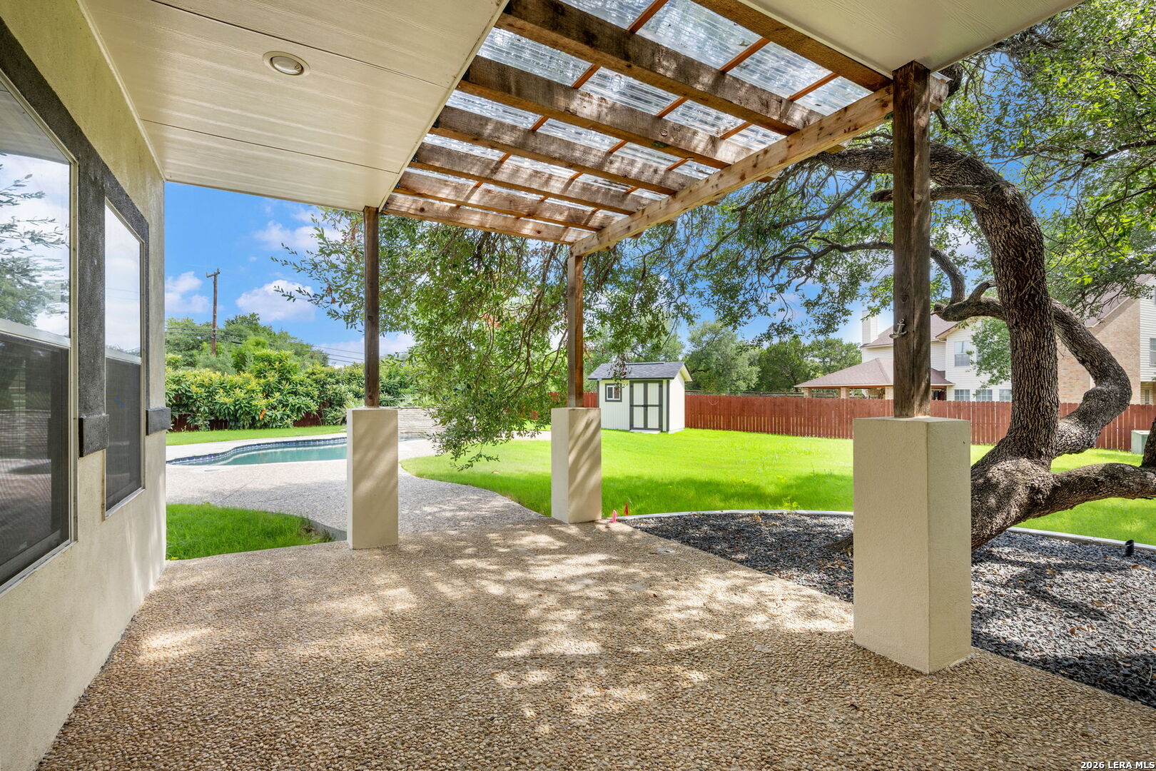 main property photo 28