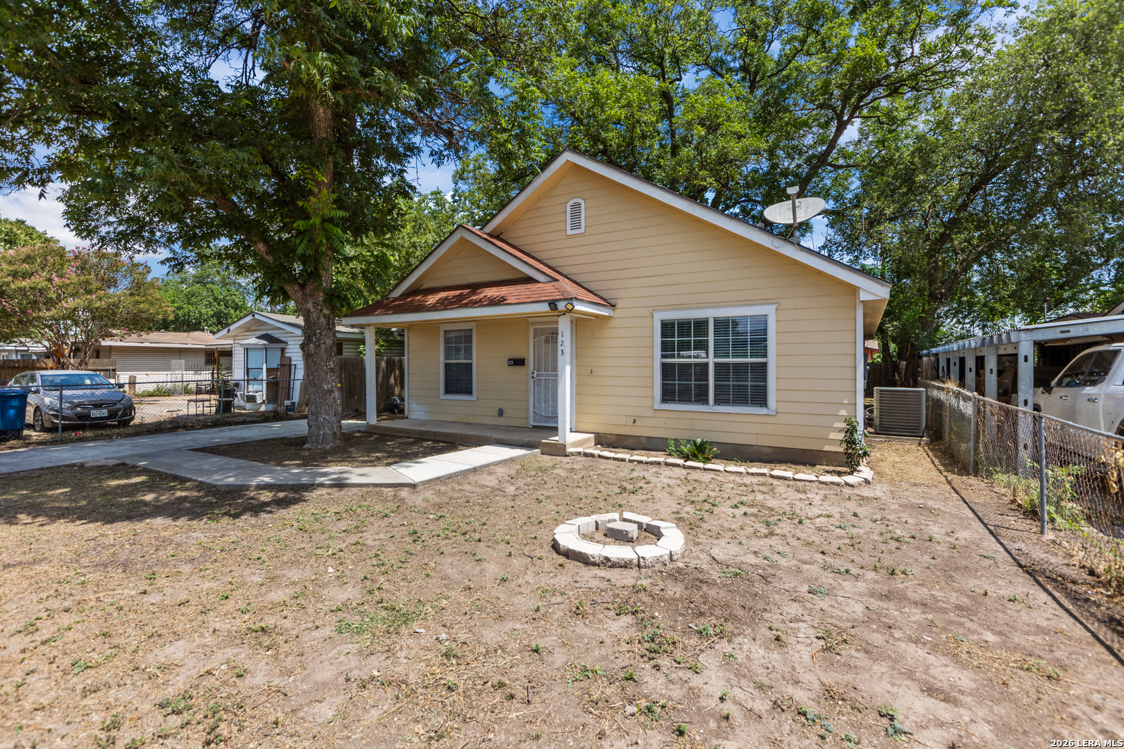 main property photo 4