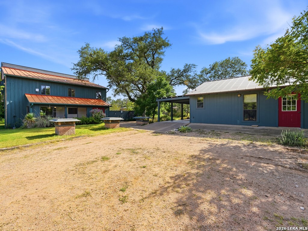 main property photo 33