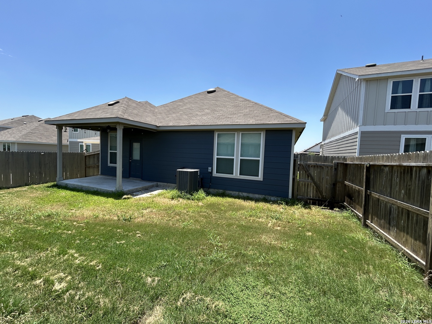 main property photo 23