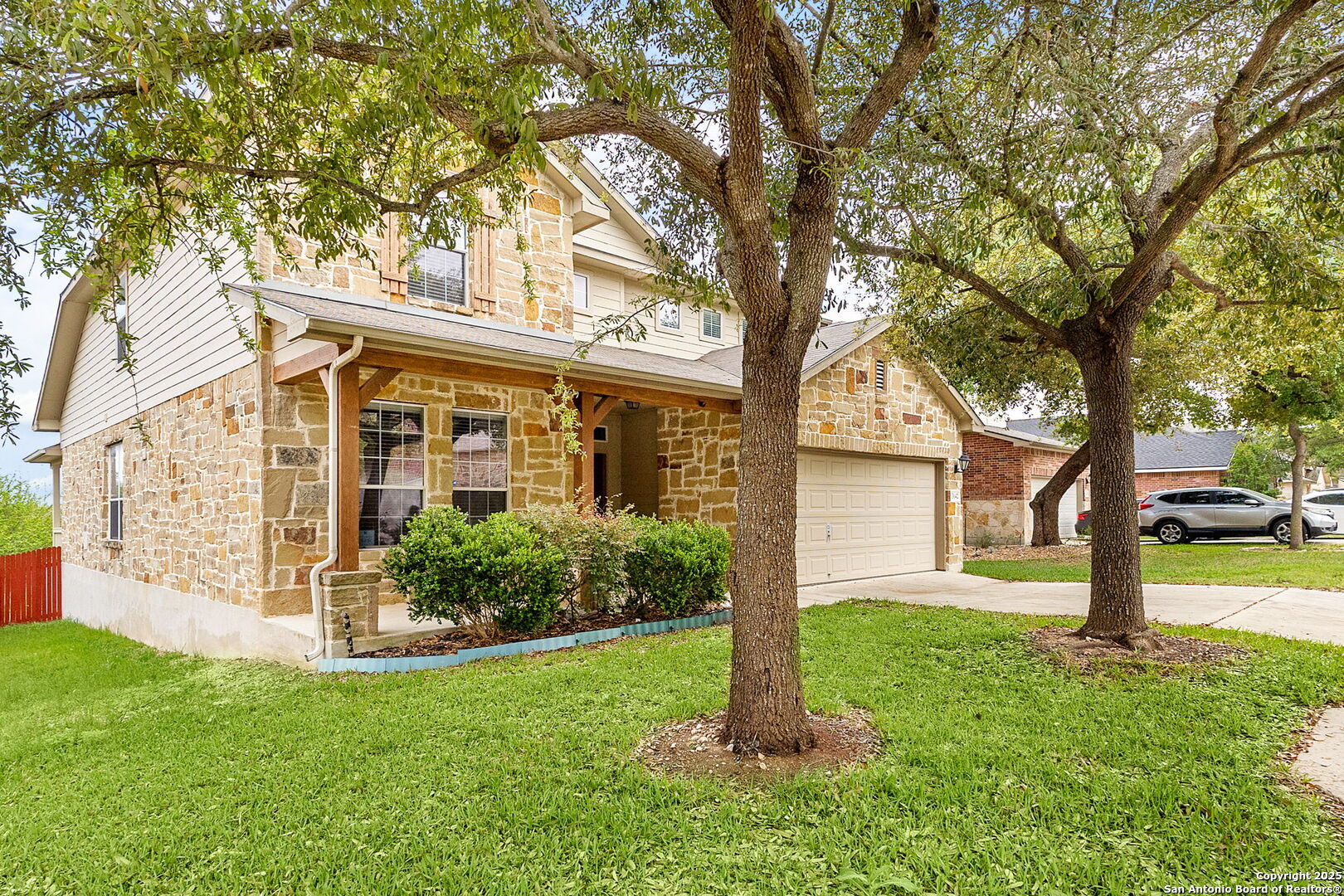main property photo 2
