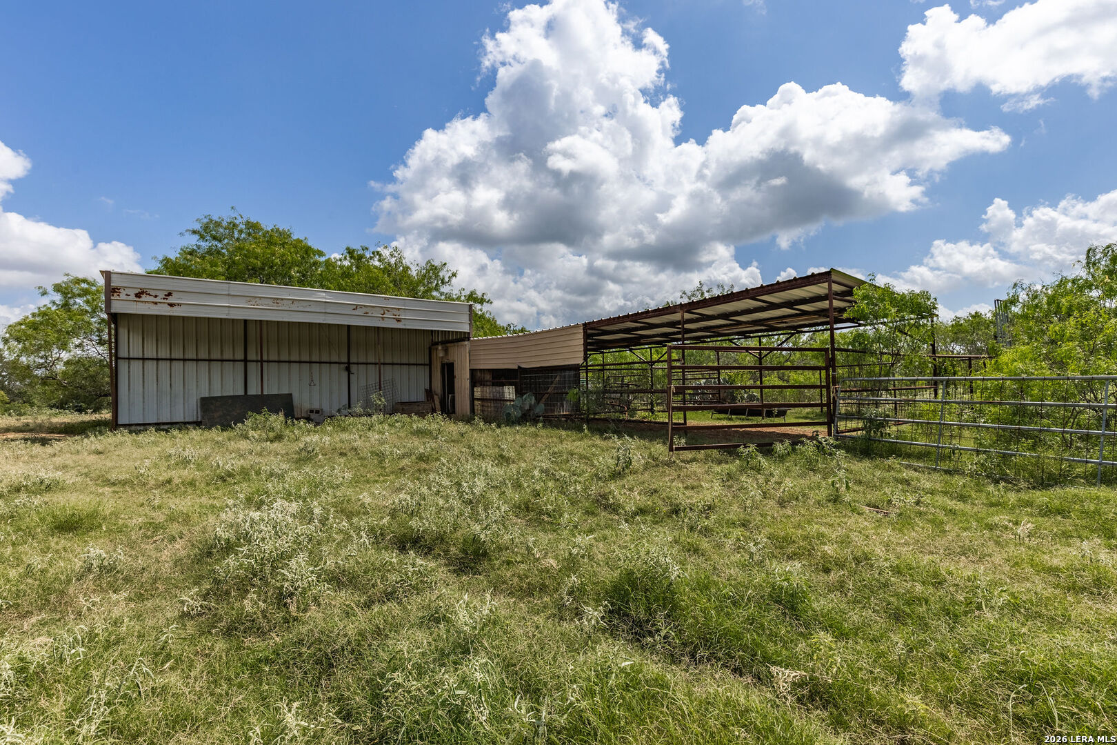 main property photo 6