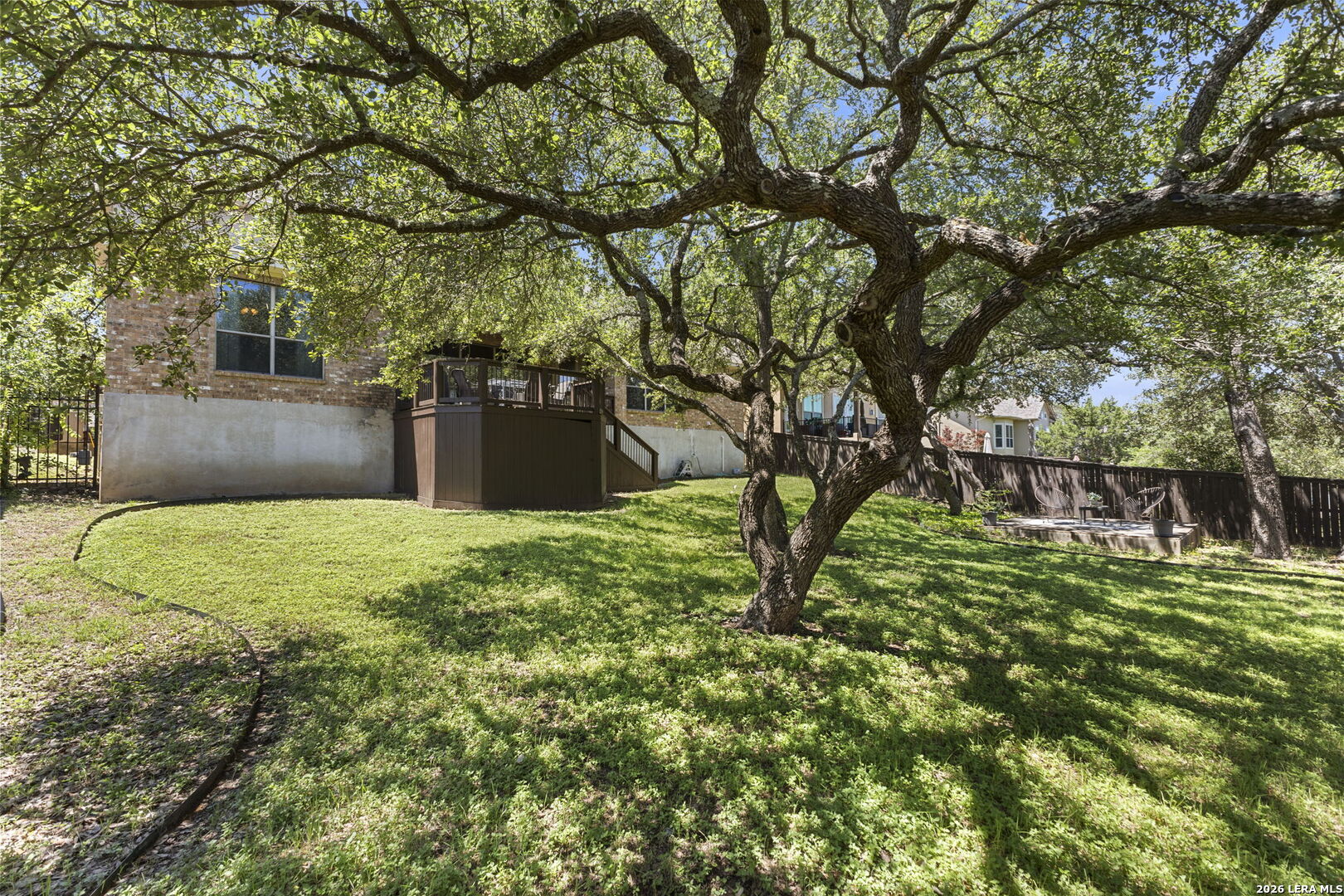 main property photo 32