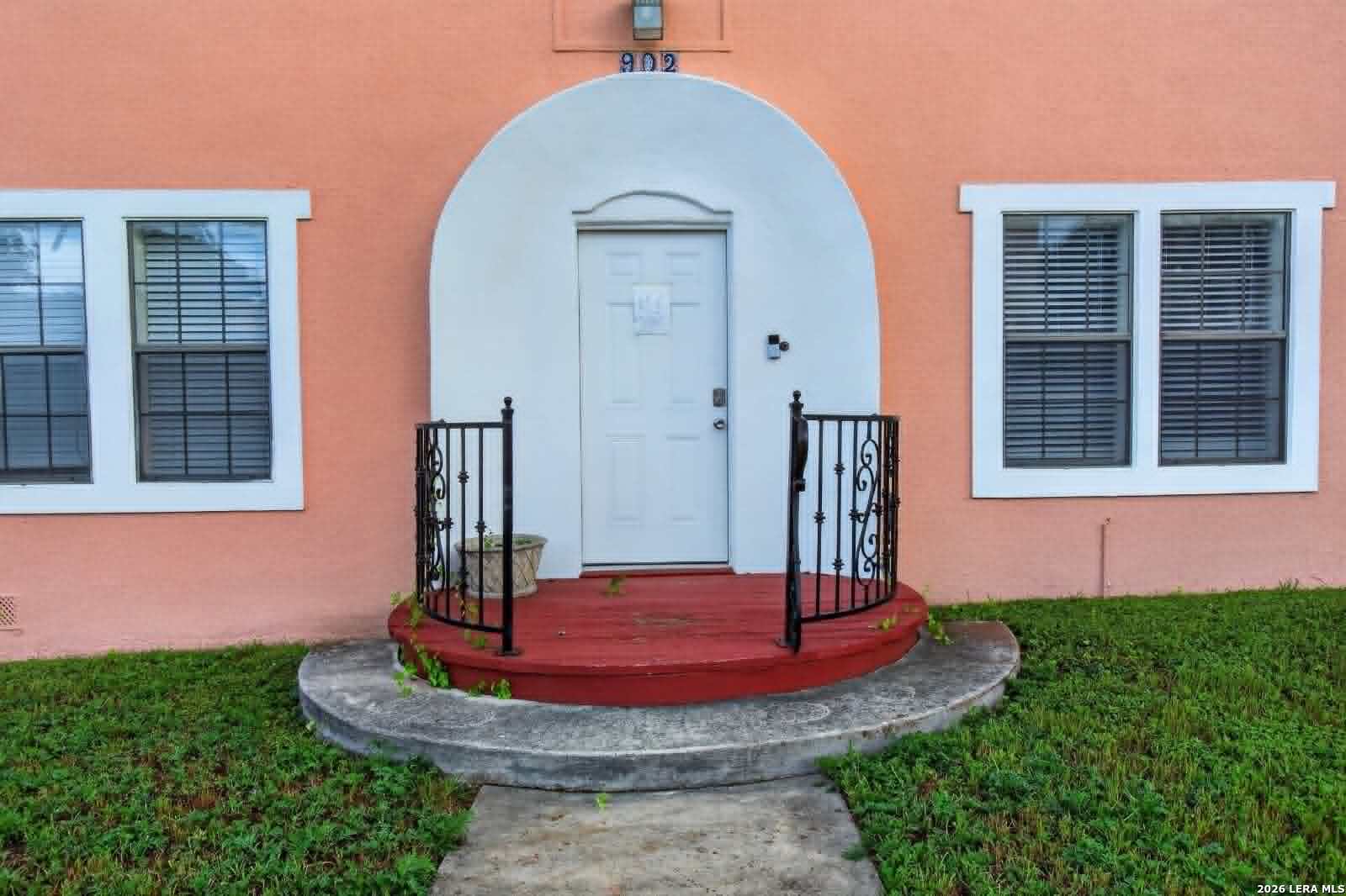 main property photo 4