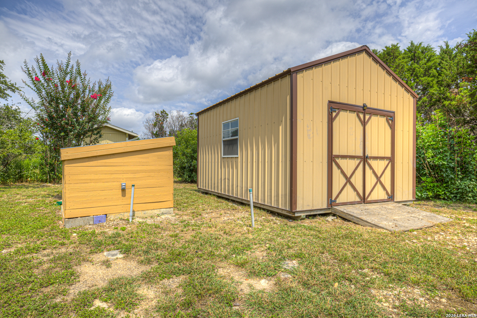 main property photo 33