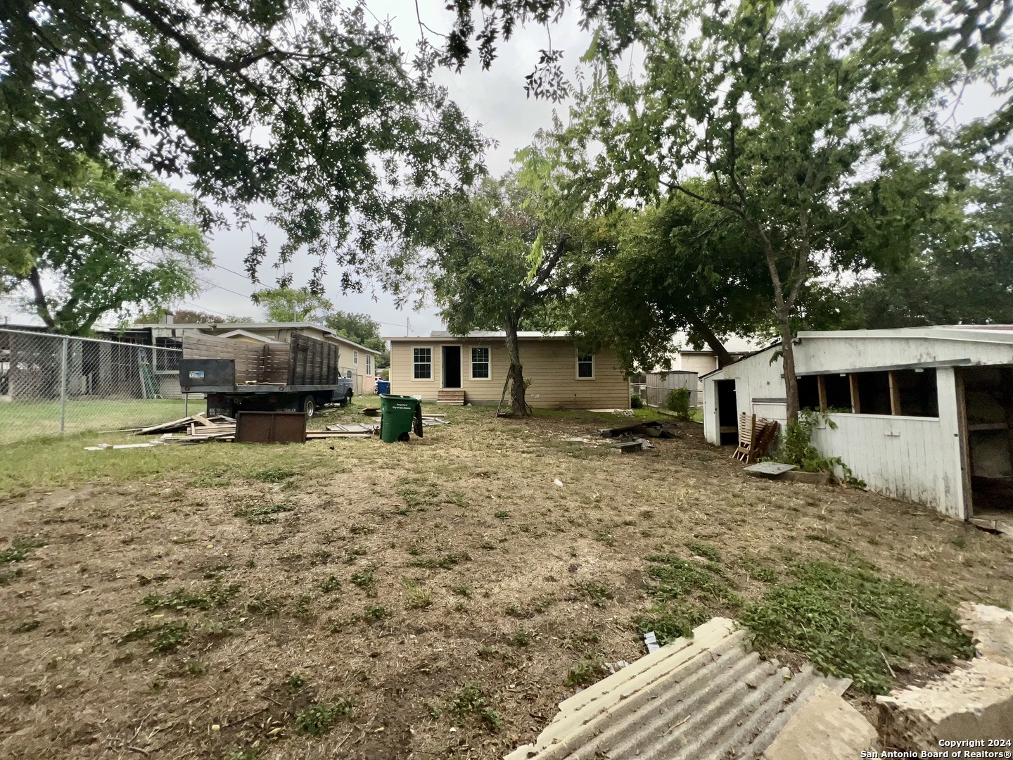 main property photo 20