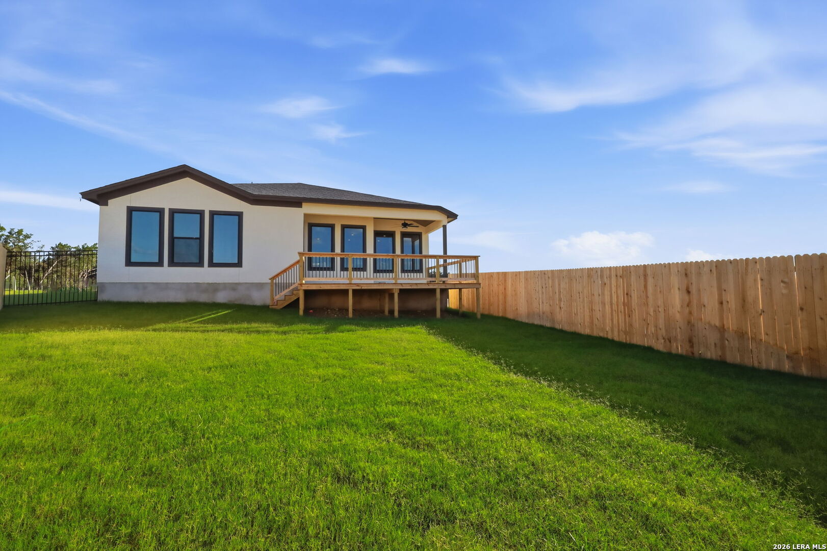 main property photo 33