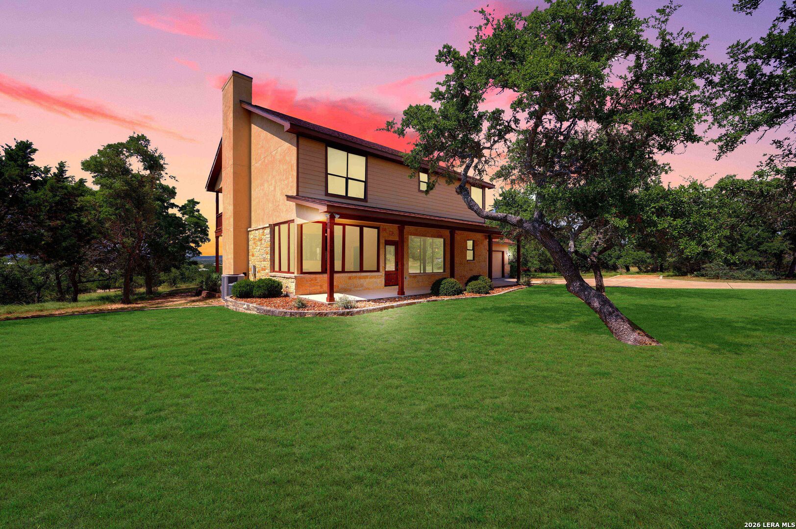 main property photo 3