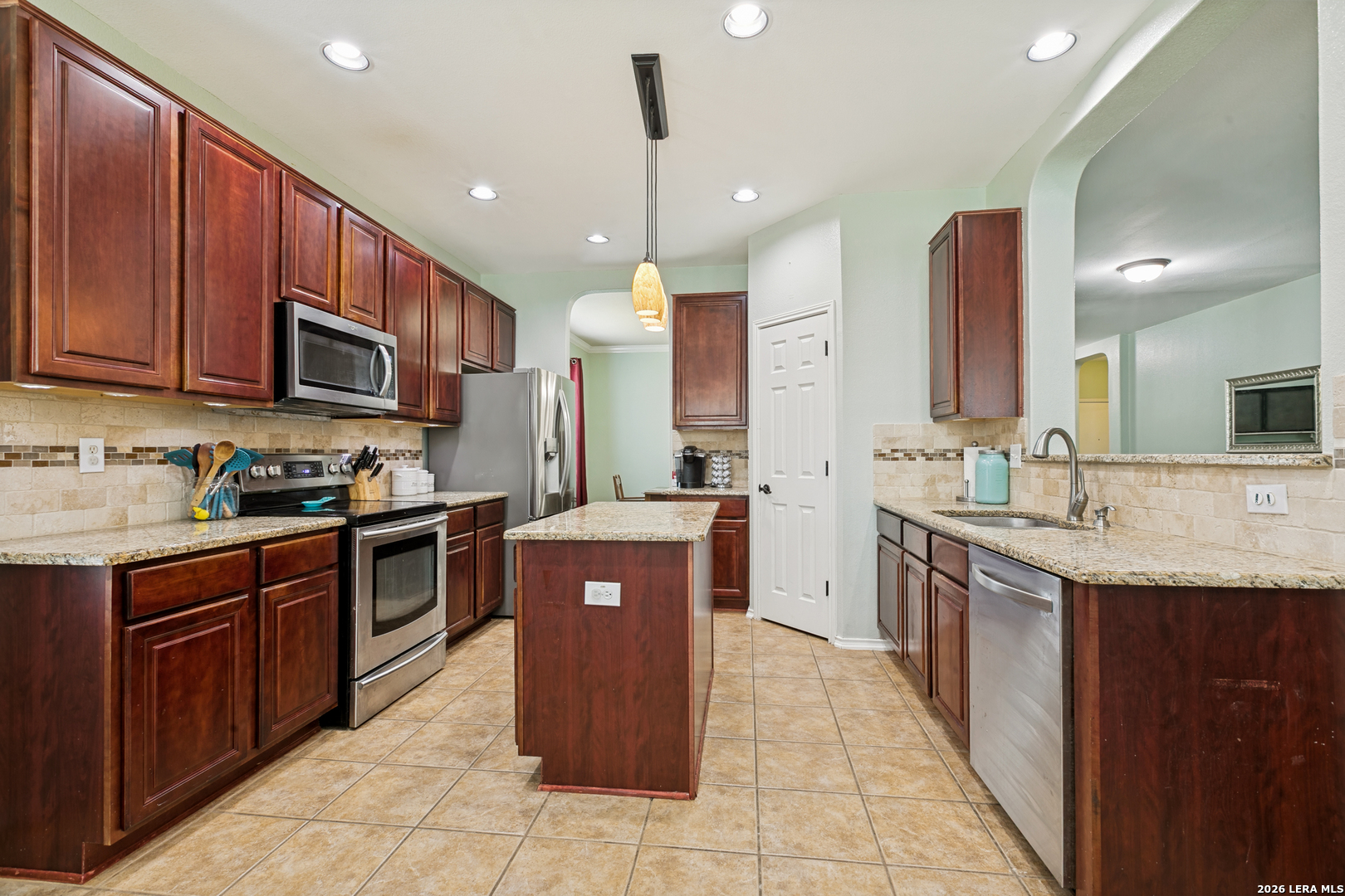main property photo 14