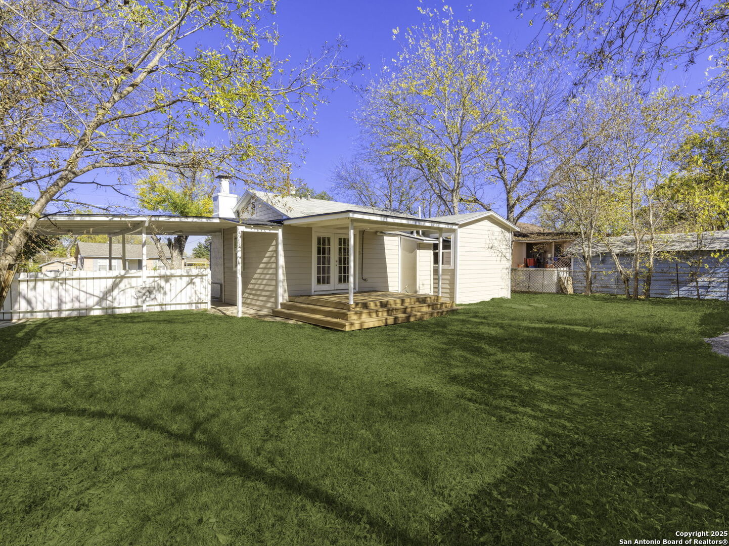 main property photo 14