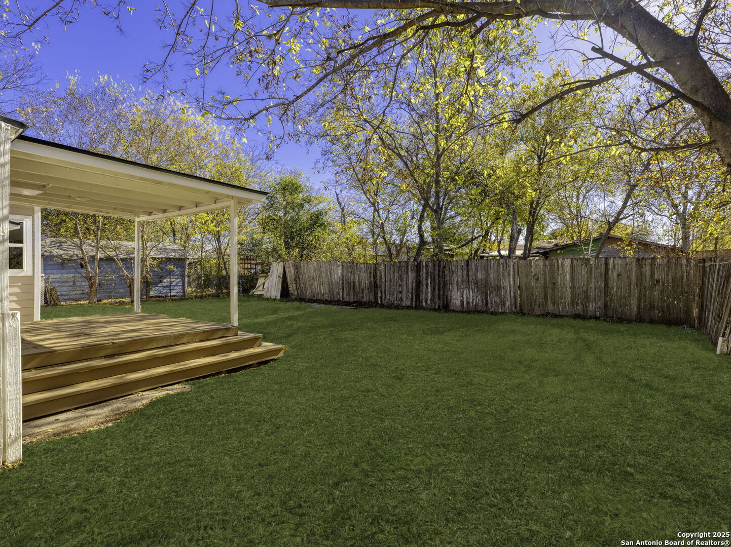main property photo 16