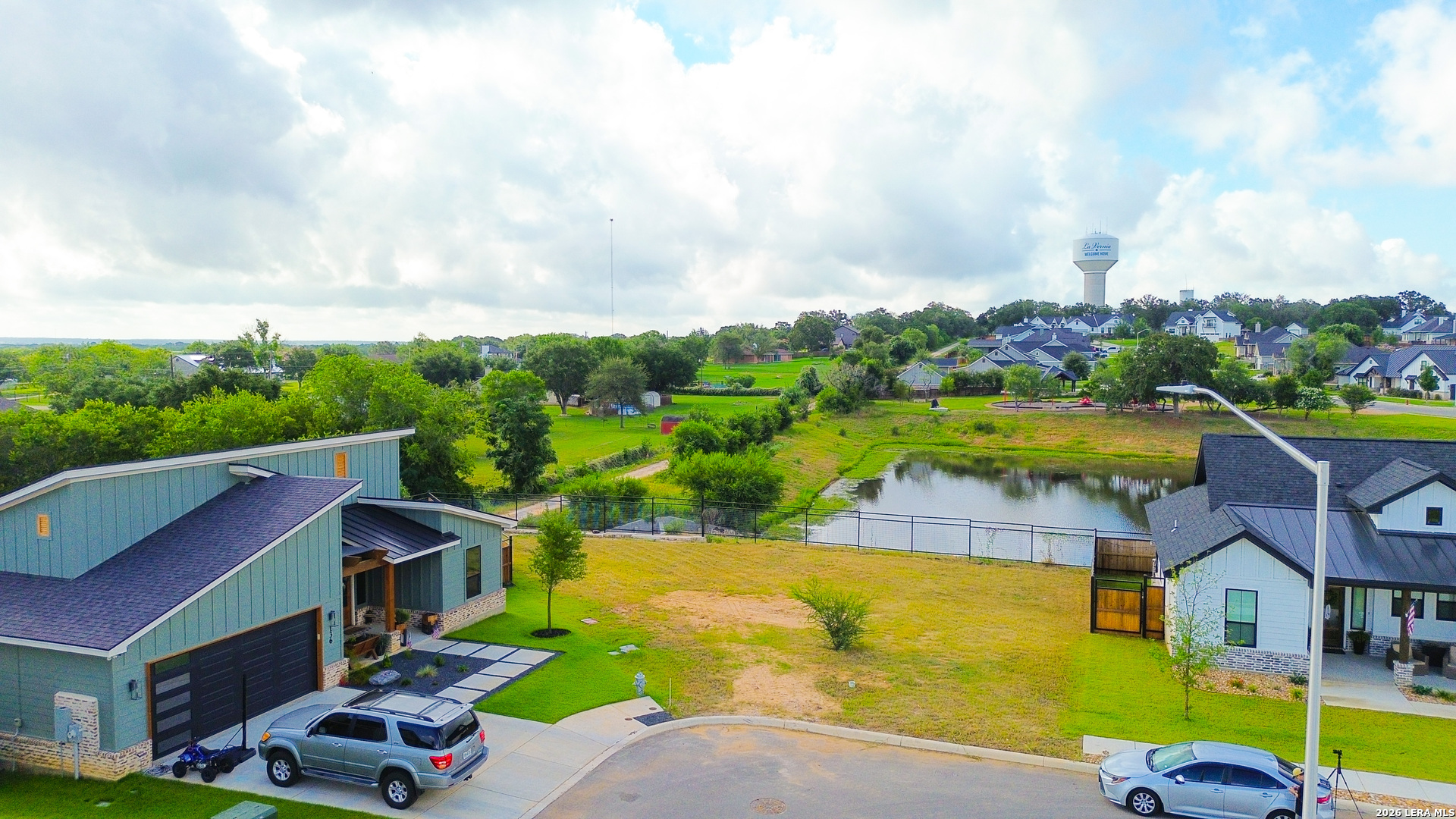 main property photo 9