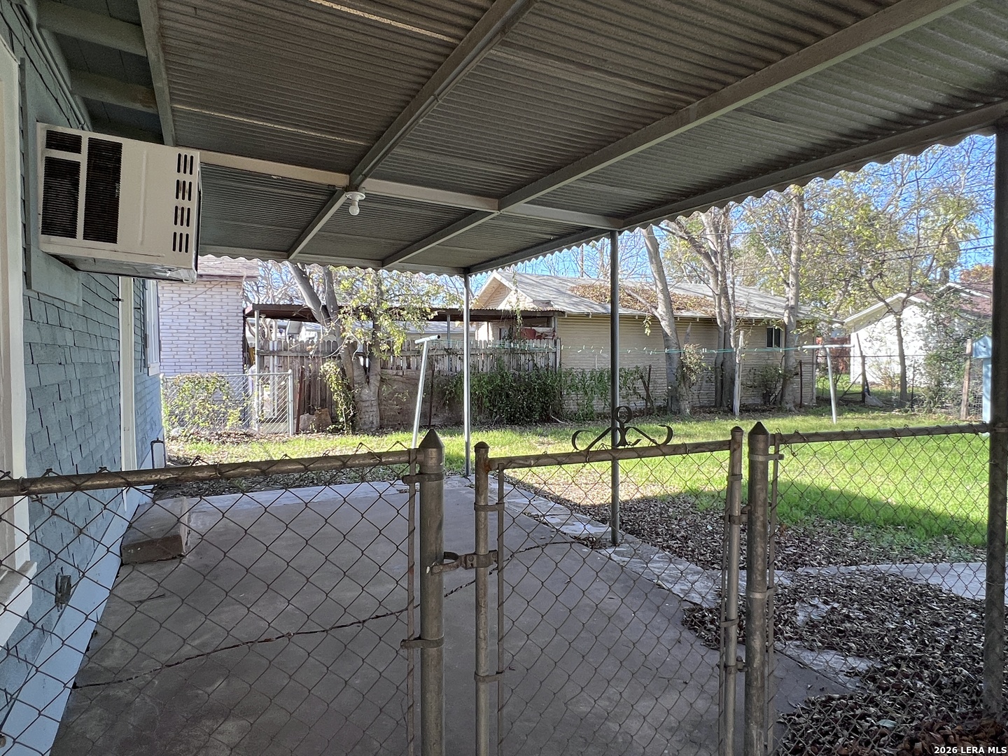 main property photo 9