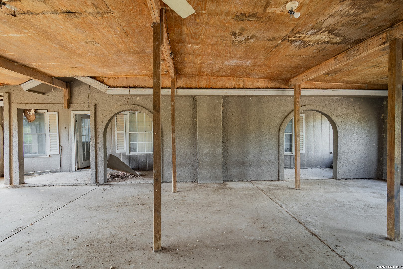 main property photo 13
