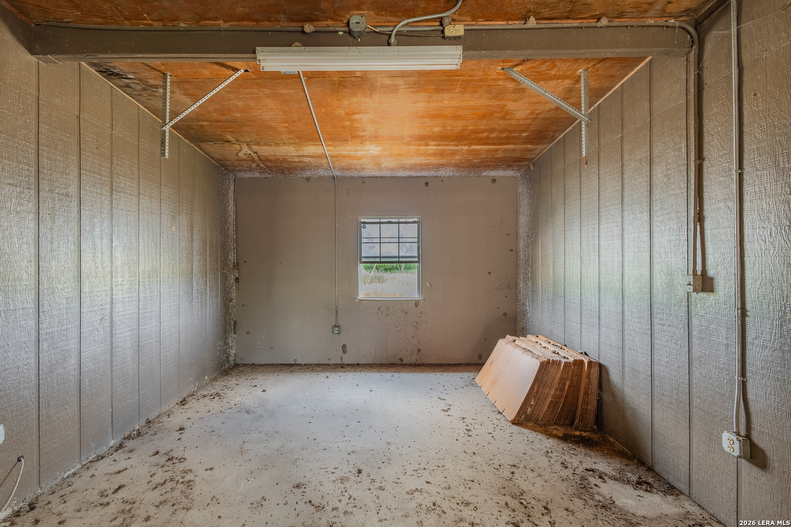 main property photo 19