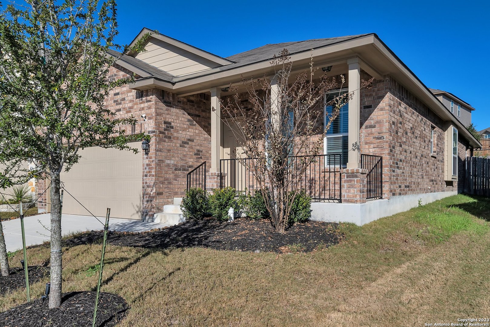 main property photo 1