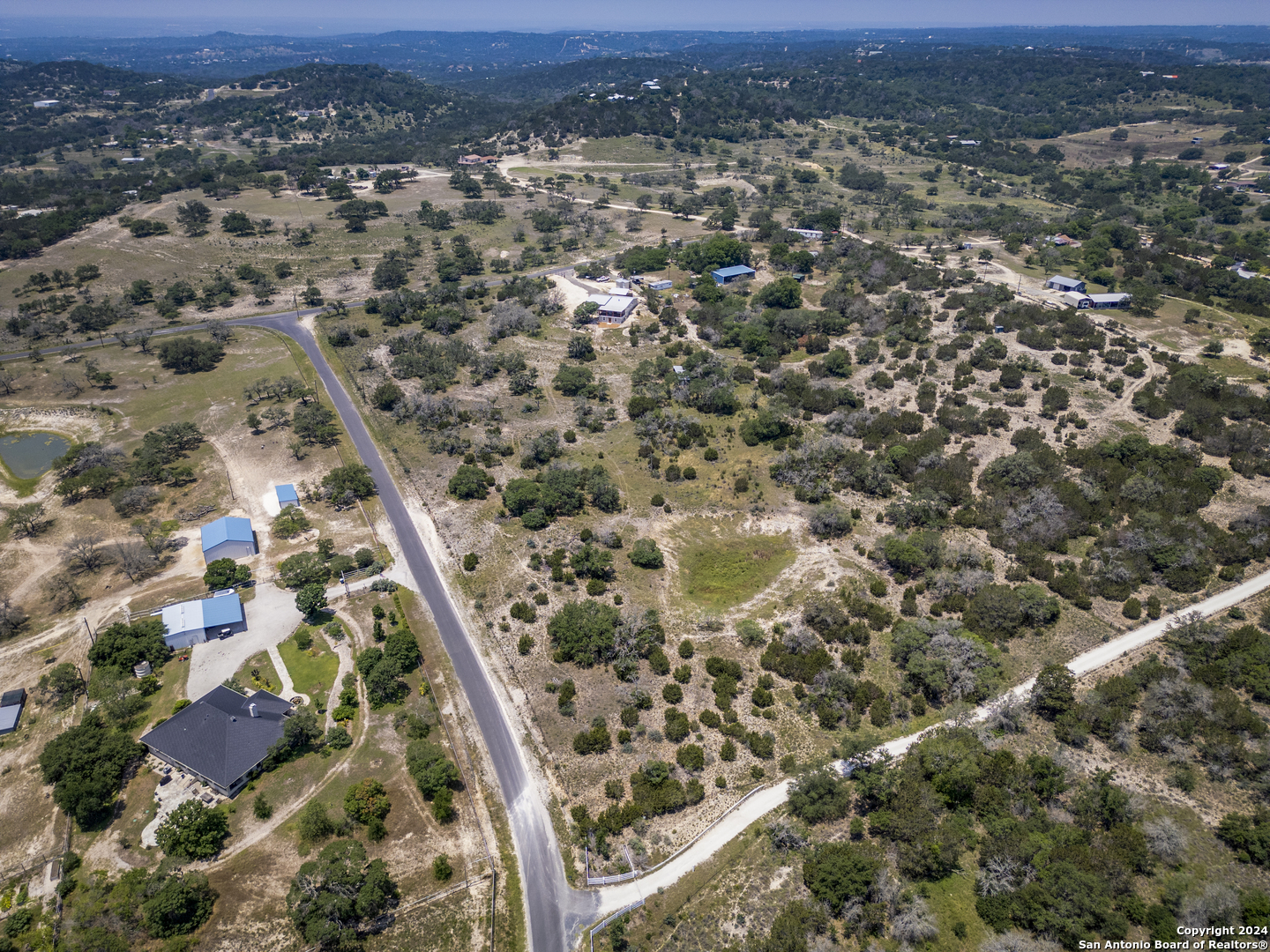 main property photo 4