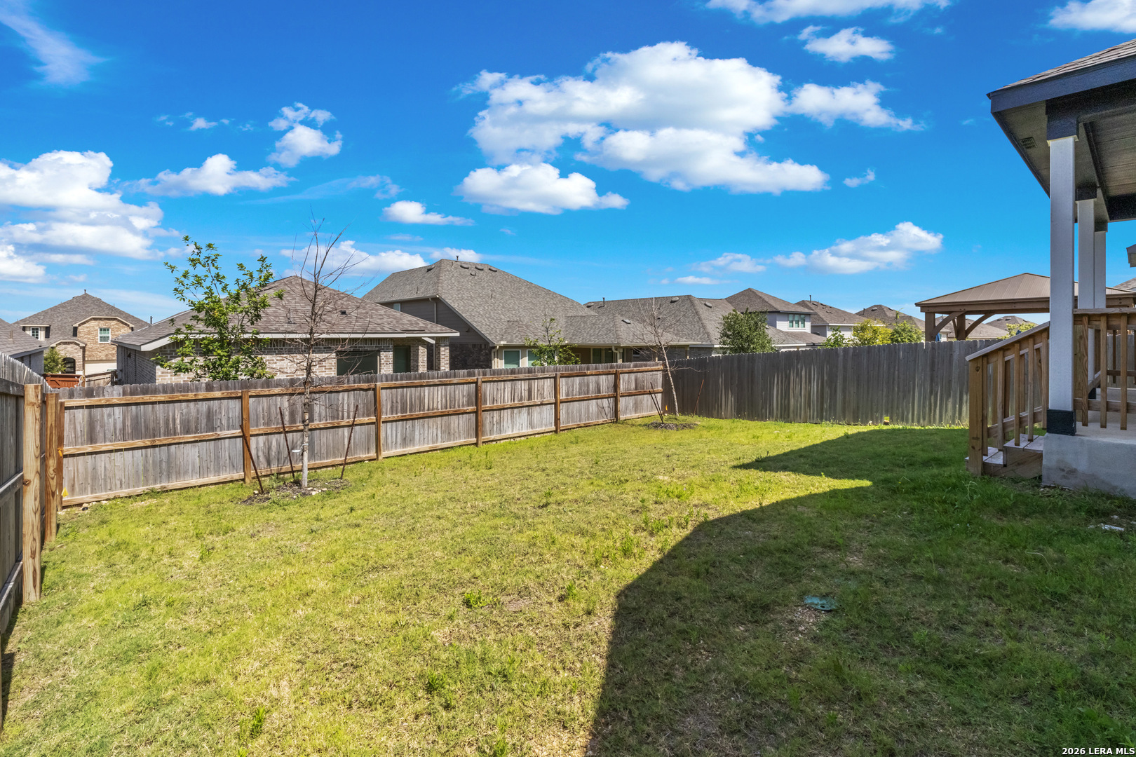 main property photo 28