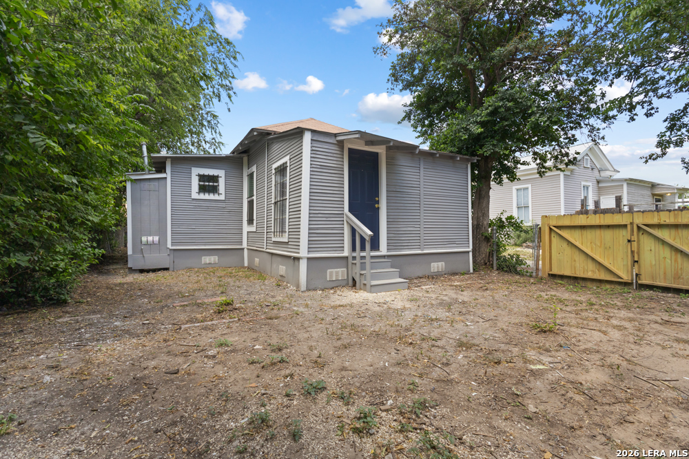 main property photo 14