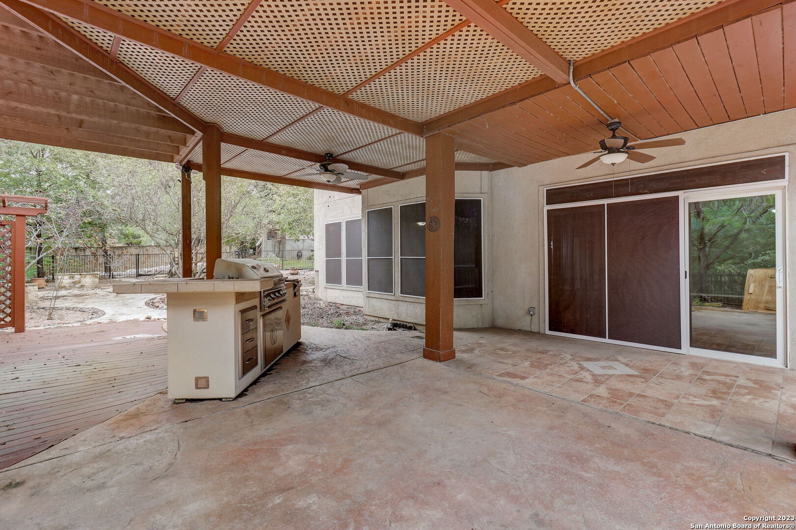 main property photo 27