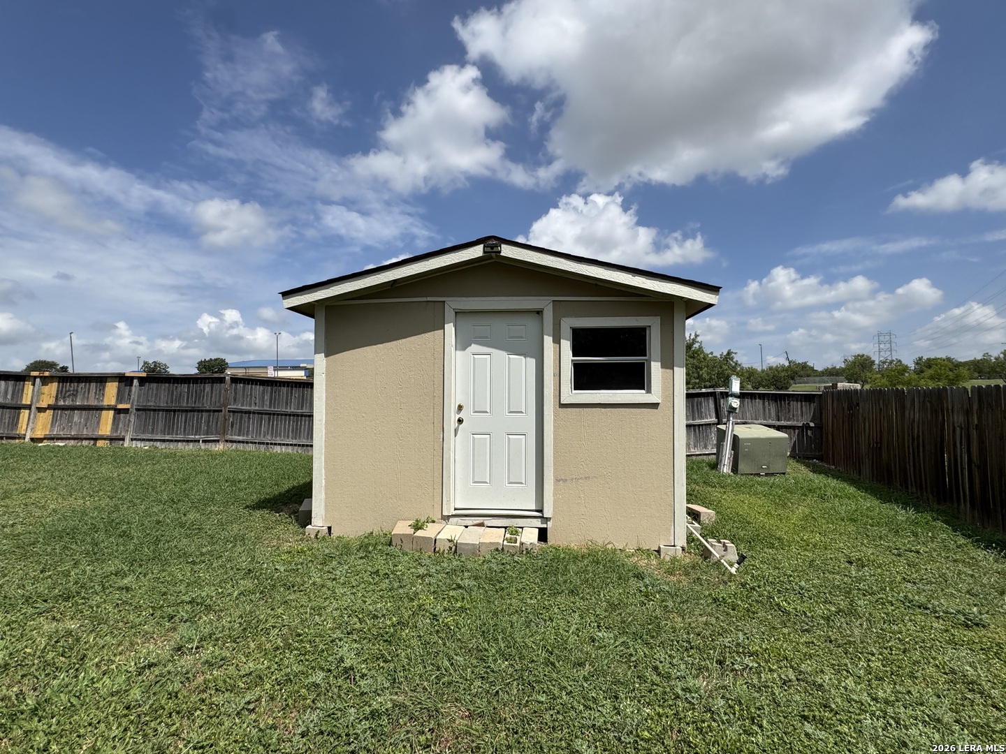 main property photo 28
