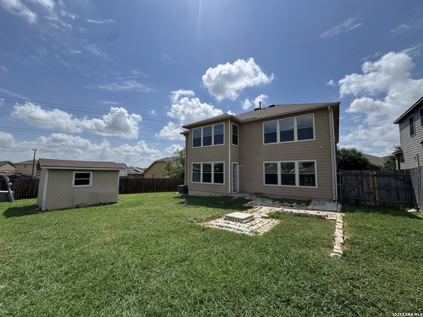 main property photo 30