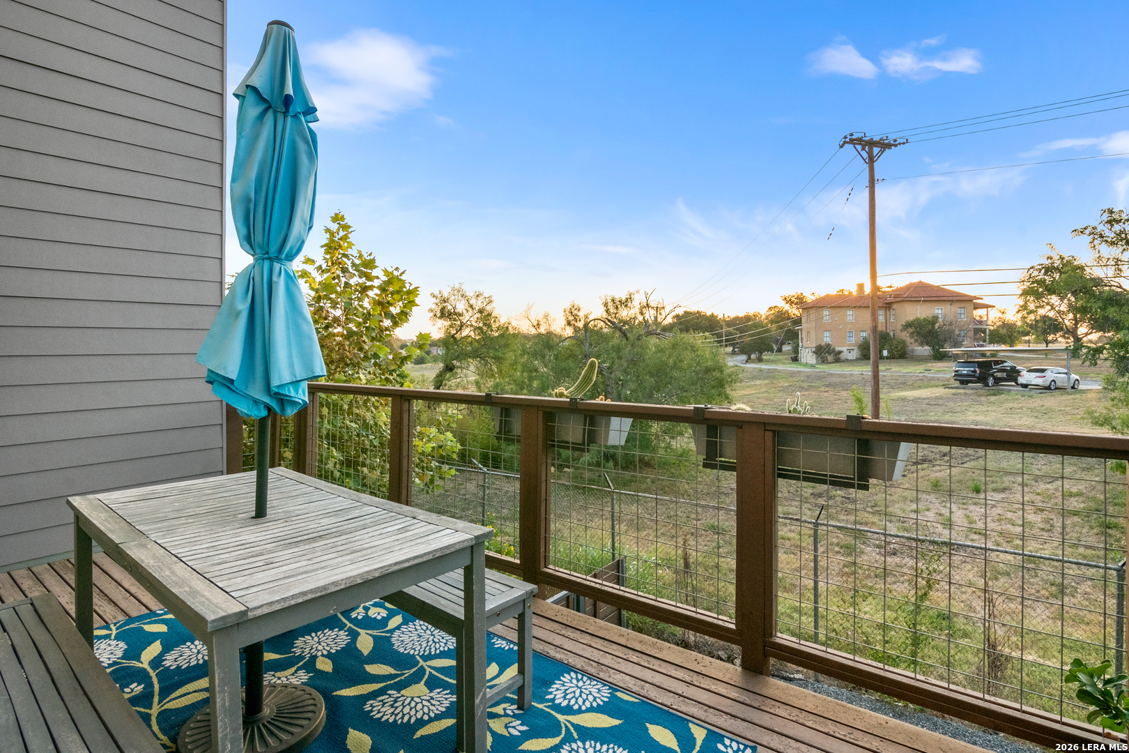 main property photo 28