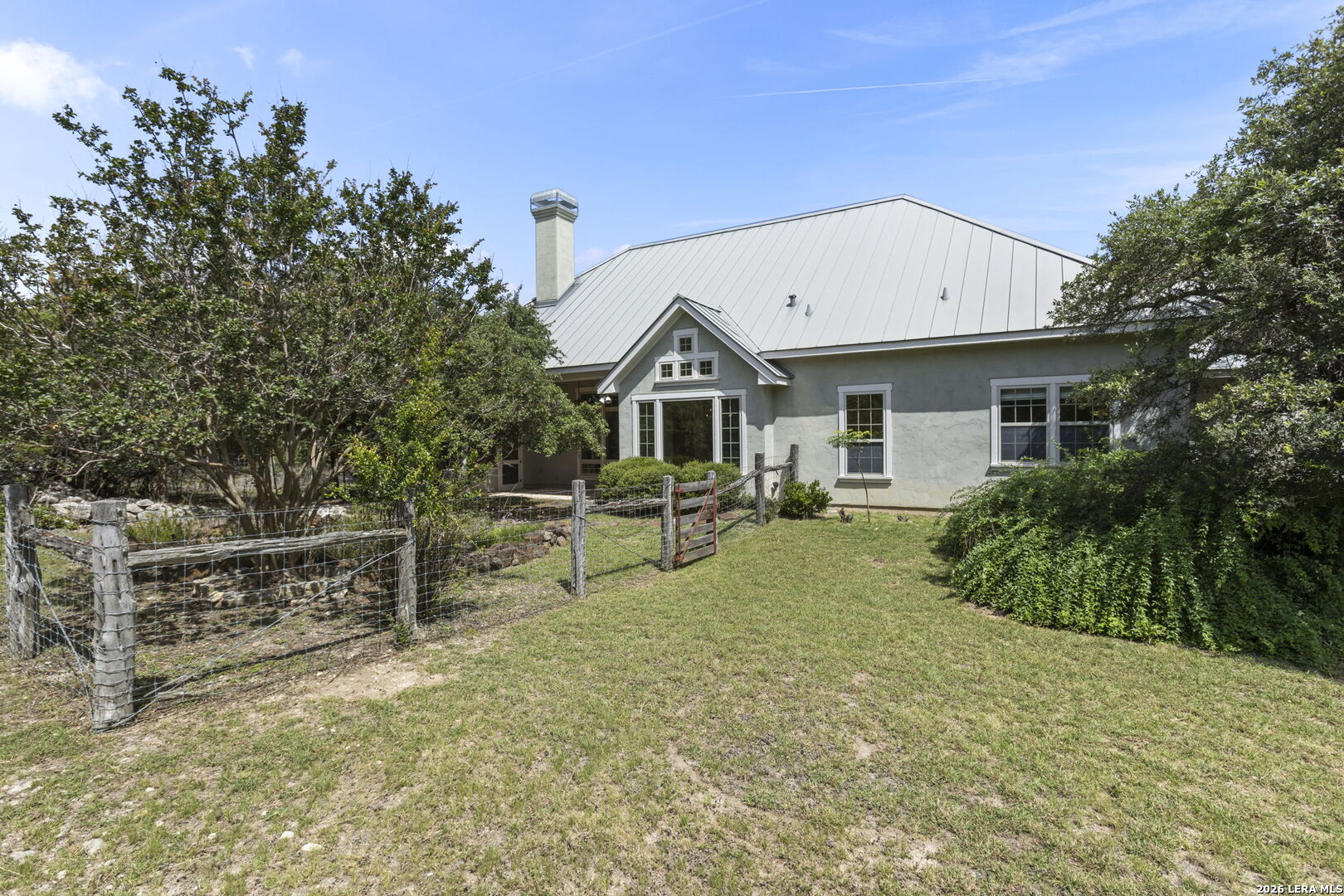 main property photo 31