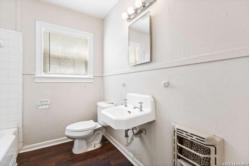 main property photo 16