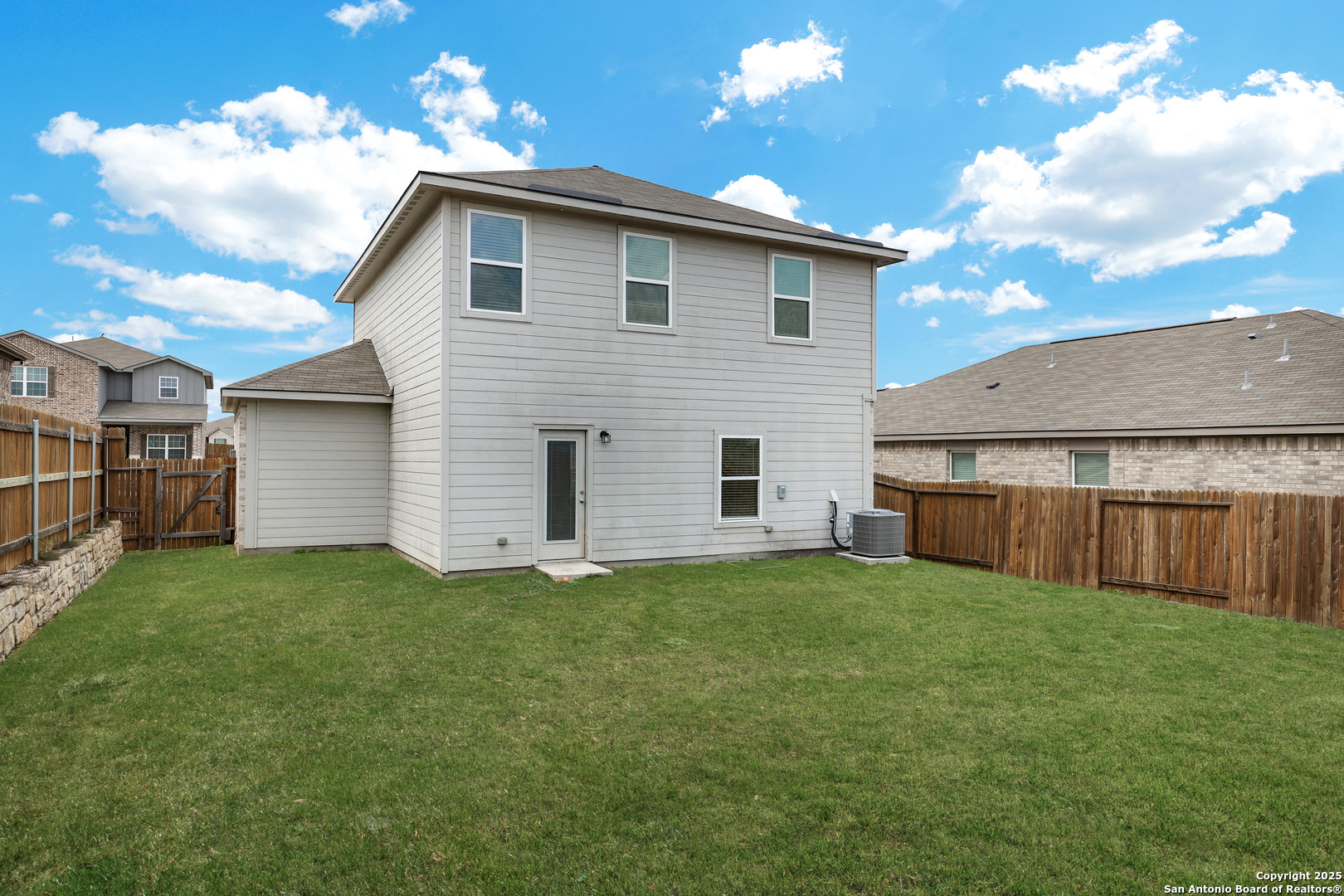 main property photo 24