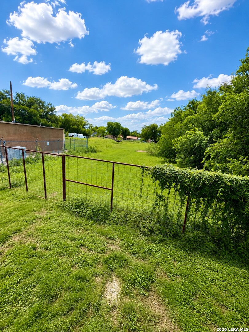 main property photo 4