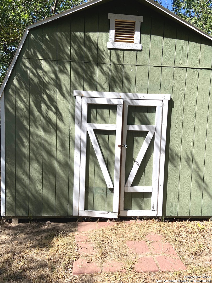 main property photo 22
