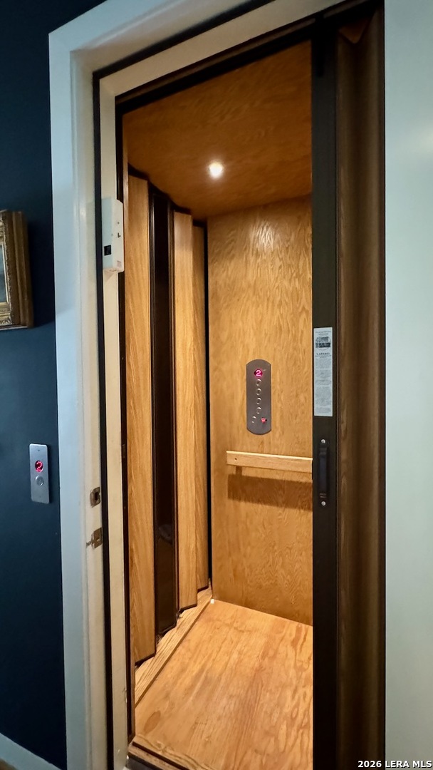 main property photo 9