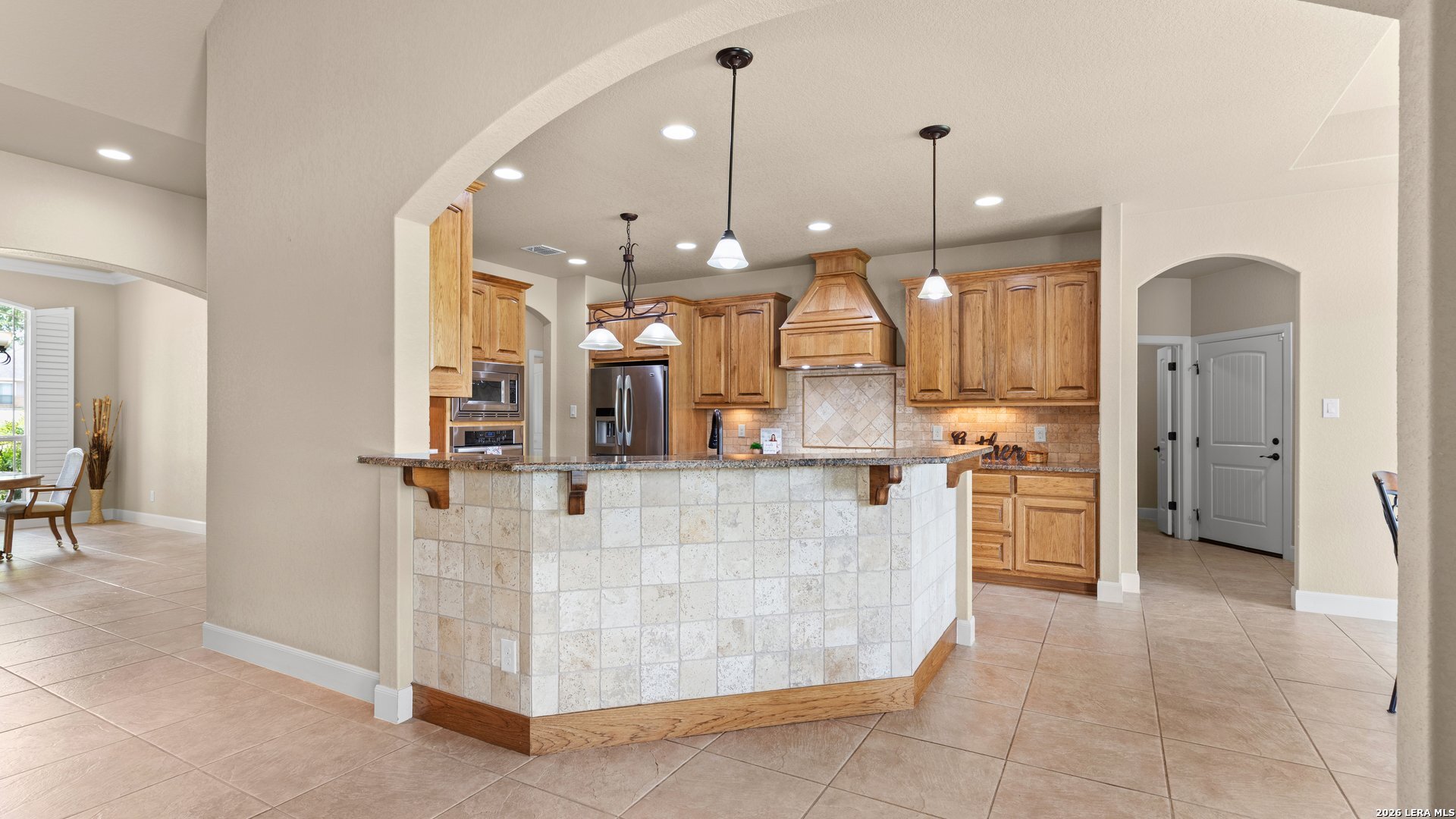 main property photo 4