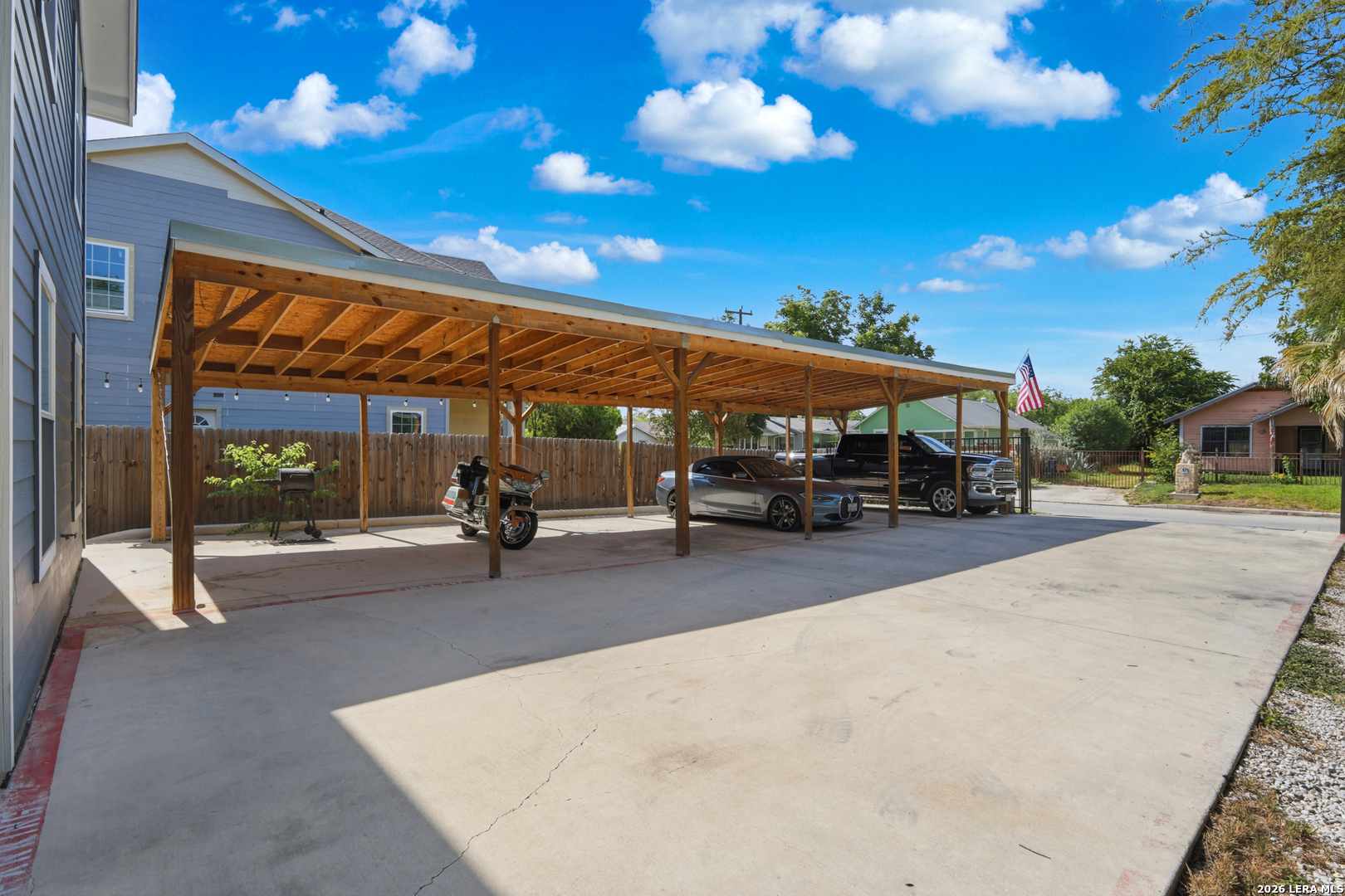 main property photo 5