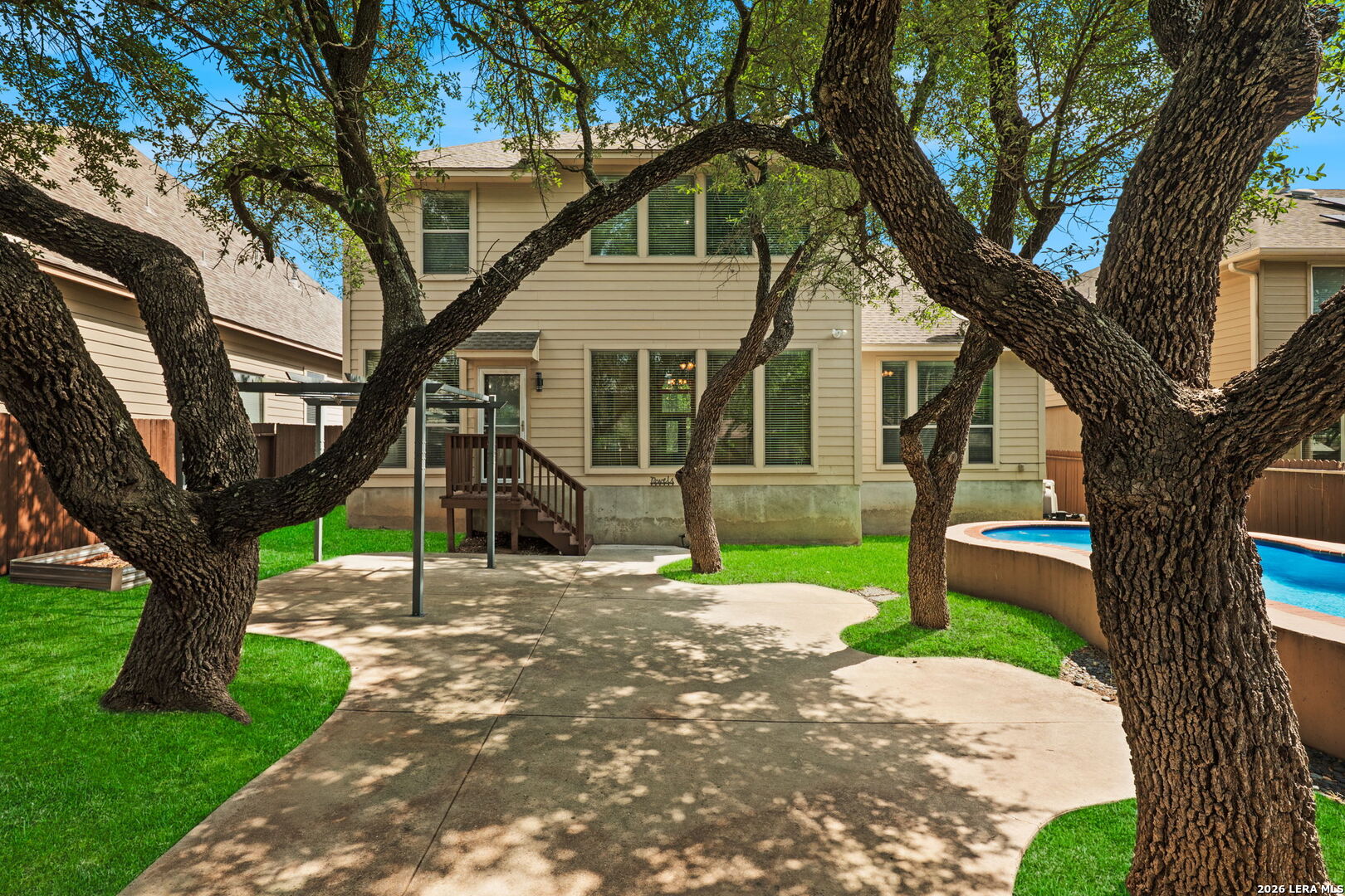 main property photo 39